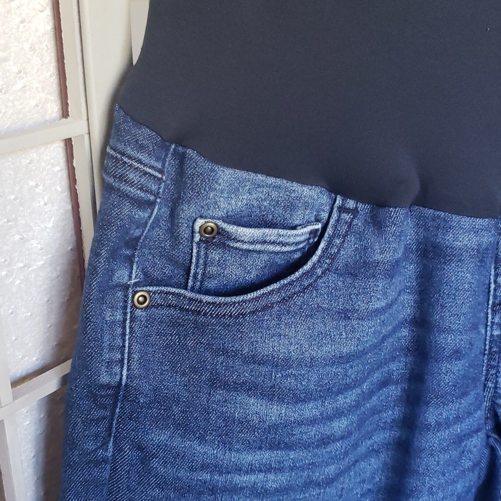 Sonoma 8 denim stretch maternity bermuda shorts - Picture 2 of 4
